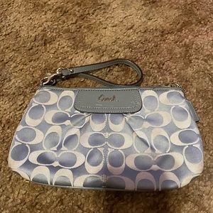 ❗️SOLD❗️Coach Wristlet
